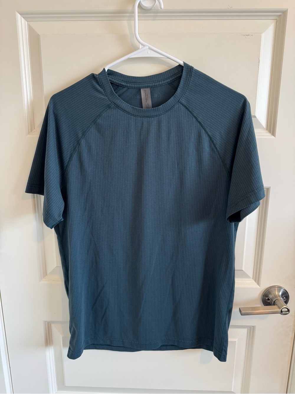 Outdoor Voices Men’s Blue/Green Workout Top